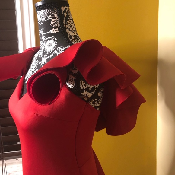 Red Formal Dress with Back detail and Billow Sleeves. Perfect for the New Year😉 - Picture 9 of 10